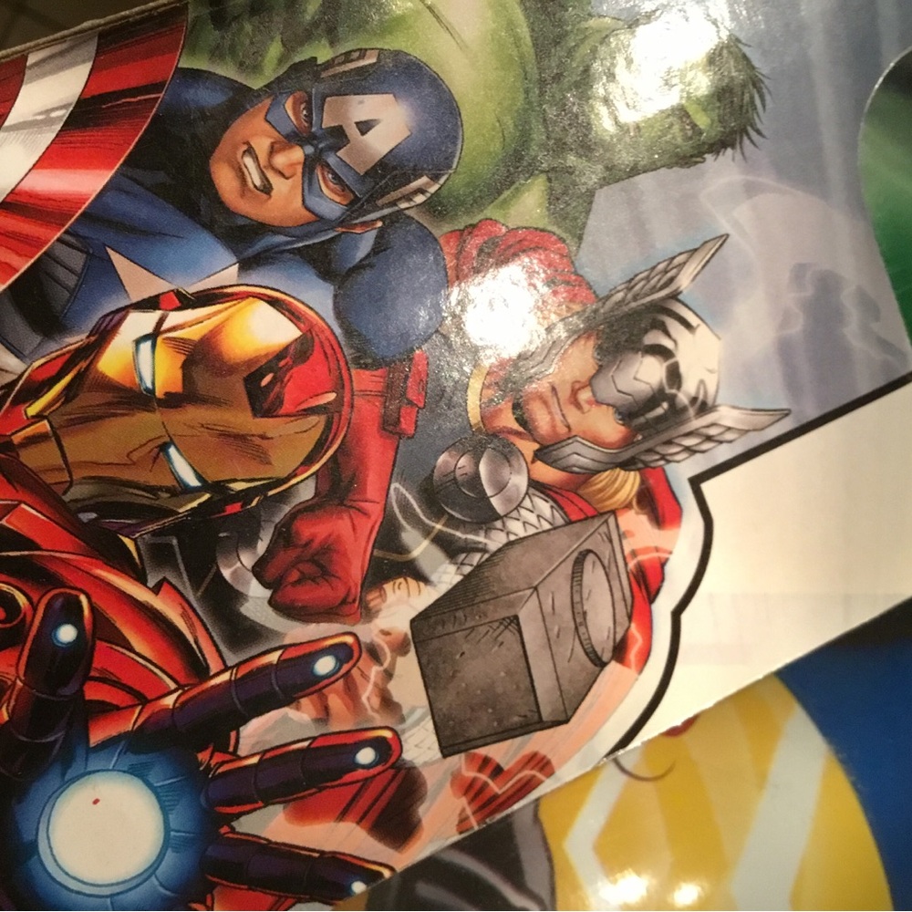 🆕 🎳 MARVEL AVENGERS BOWLING SET / Primary Colors / 6 Pins & 1 Bowling Ball 🎳